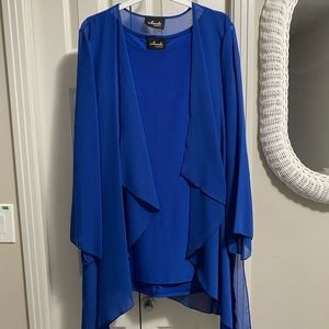 Woman’s 2-piece blouse